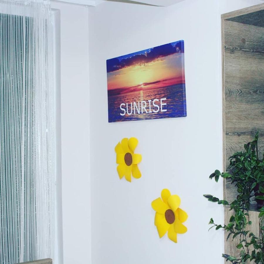 Hotel Sunrise In Урекі Екстер'єр фото