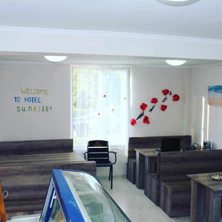 Hotel Sunrise In Урекі Екстер'єр фото