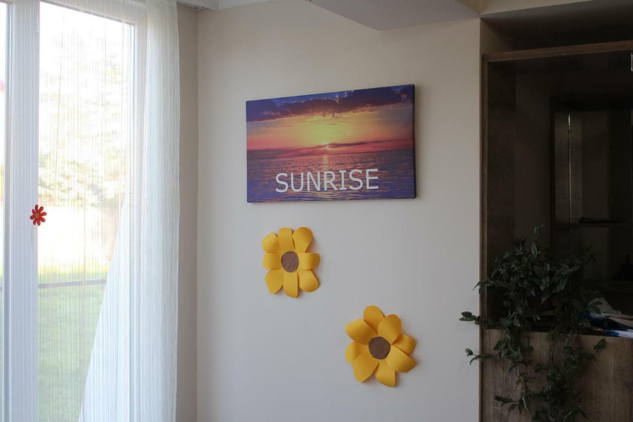 Hotel Sunrise In Урекі Екстер'єр фото